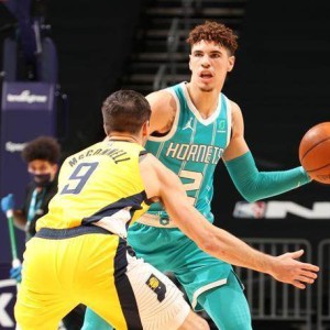 b体育入口-出色表现引发开拓者更衣室讨论 三球未来无可限量